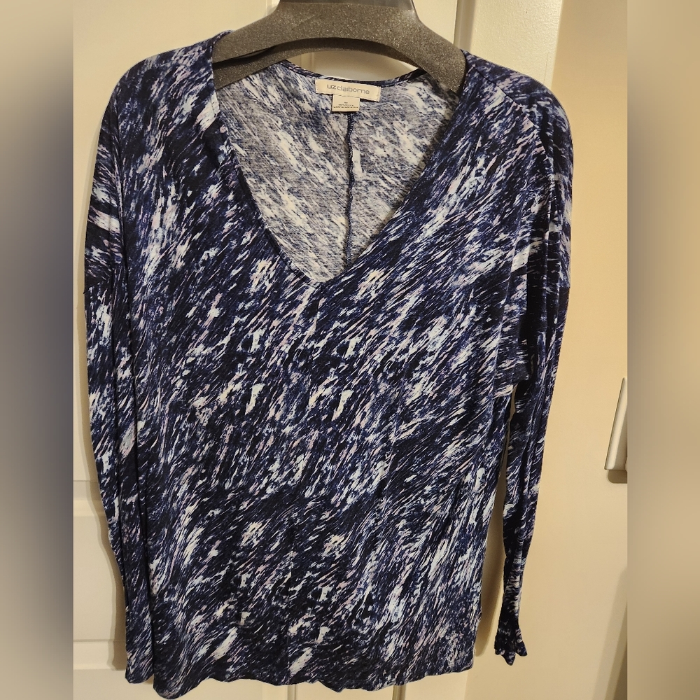 Knit v-neck tee